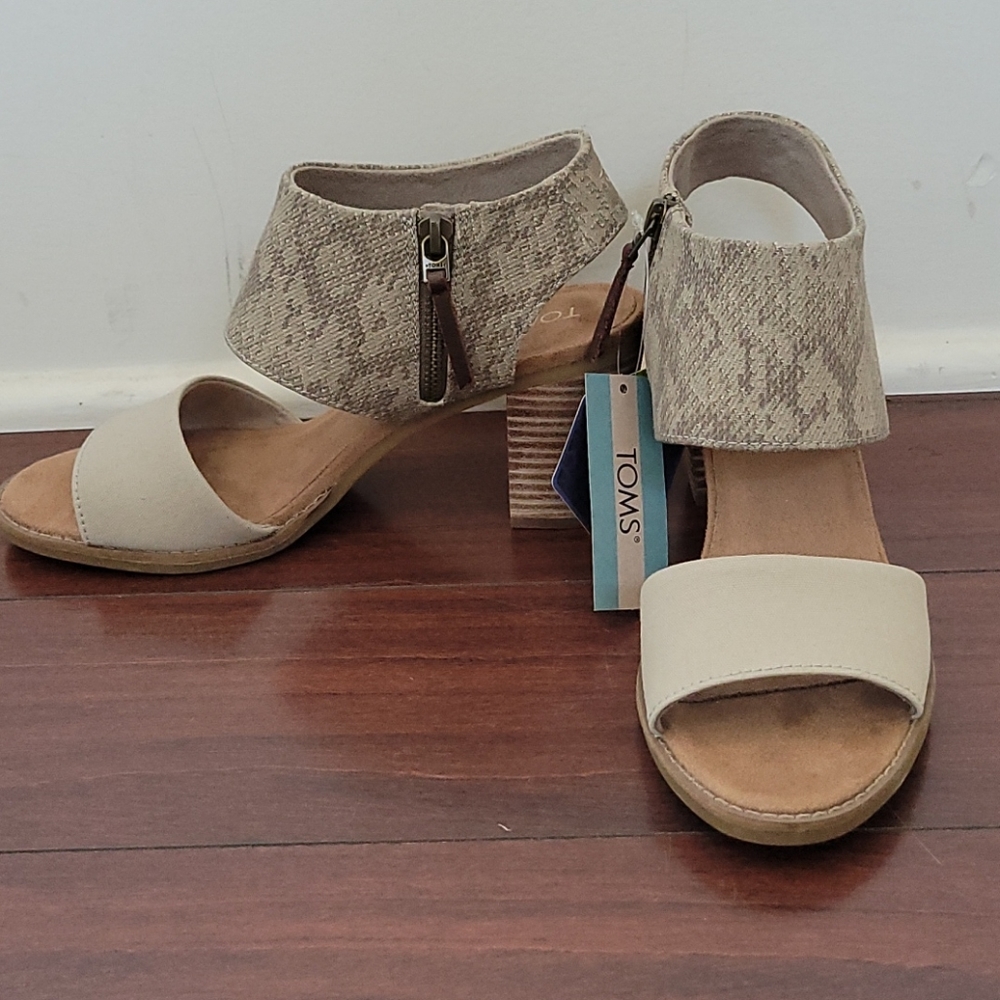 Toms Majorca Cutout Sandal Size 8